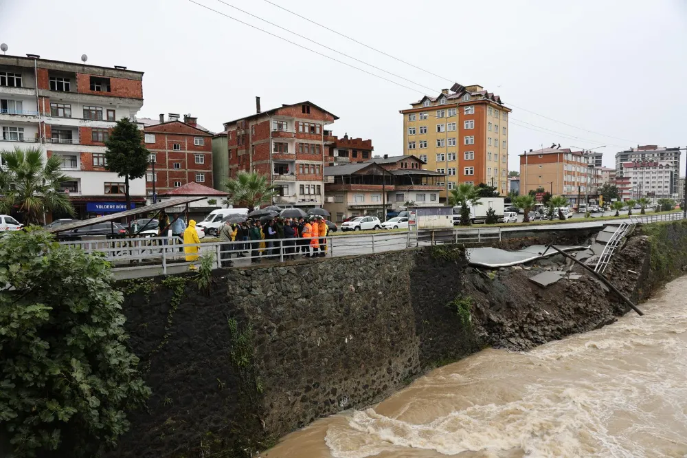 VALİ ÜNSAL, İNCELEMEDE BULUNDU