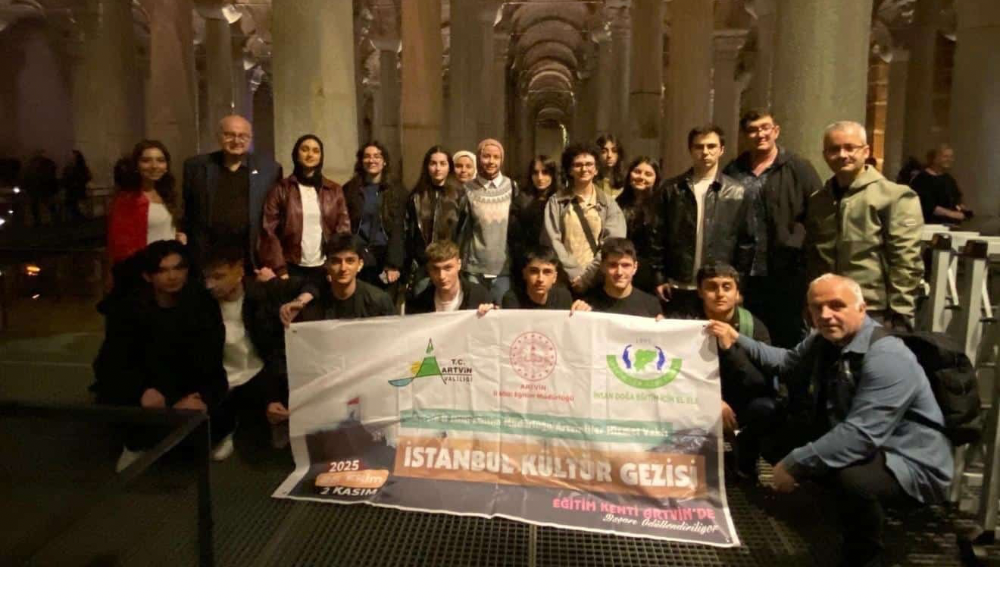 ARTVİNLİ ÖĞRENCİLER İSTANBUL KÜLTÜR GEZİSİNDE