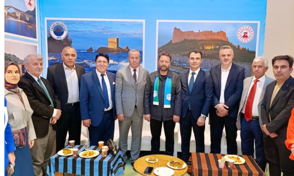 Rize Pazarlıların İstanbul Buluşması: Pazar Standına Yoğun İlgi