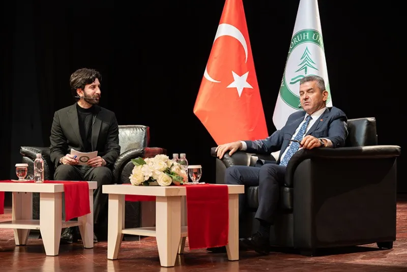 KAMUDA KARİYER SÖYLEŞİSİNİN KONUĞU ARTVİN VALİSİ DR. TURAN ERGÜN OLDU