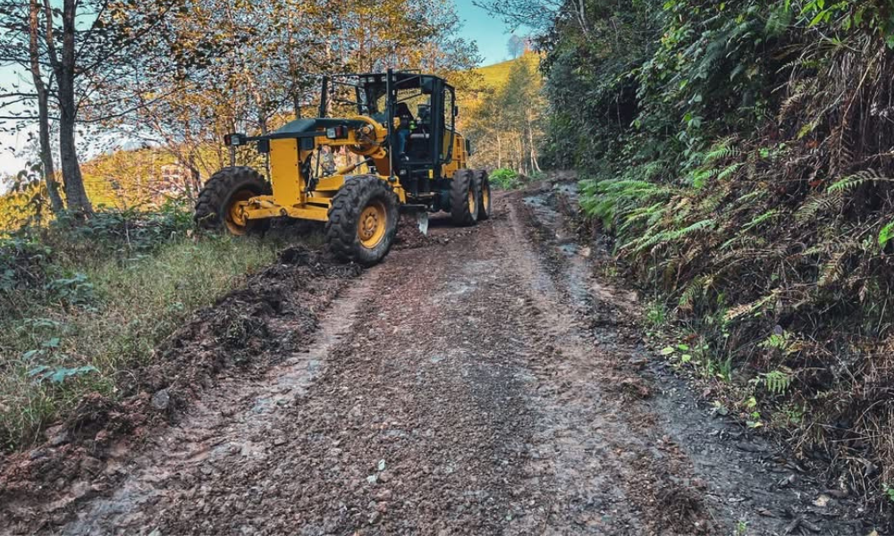 Rize Köylerinde Kapsamlı Yol Bakım ve Onarım Çalışmaları Tamamlandı