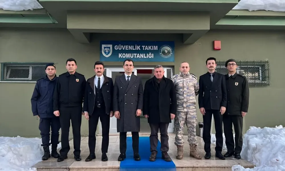 Pazar Kaymakamı Hamza İnam, İlk İftarını Hava Radar 221 Nolu Kıta Komutanlığı Personeliyle Yaptı