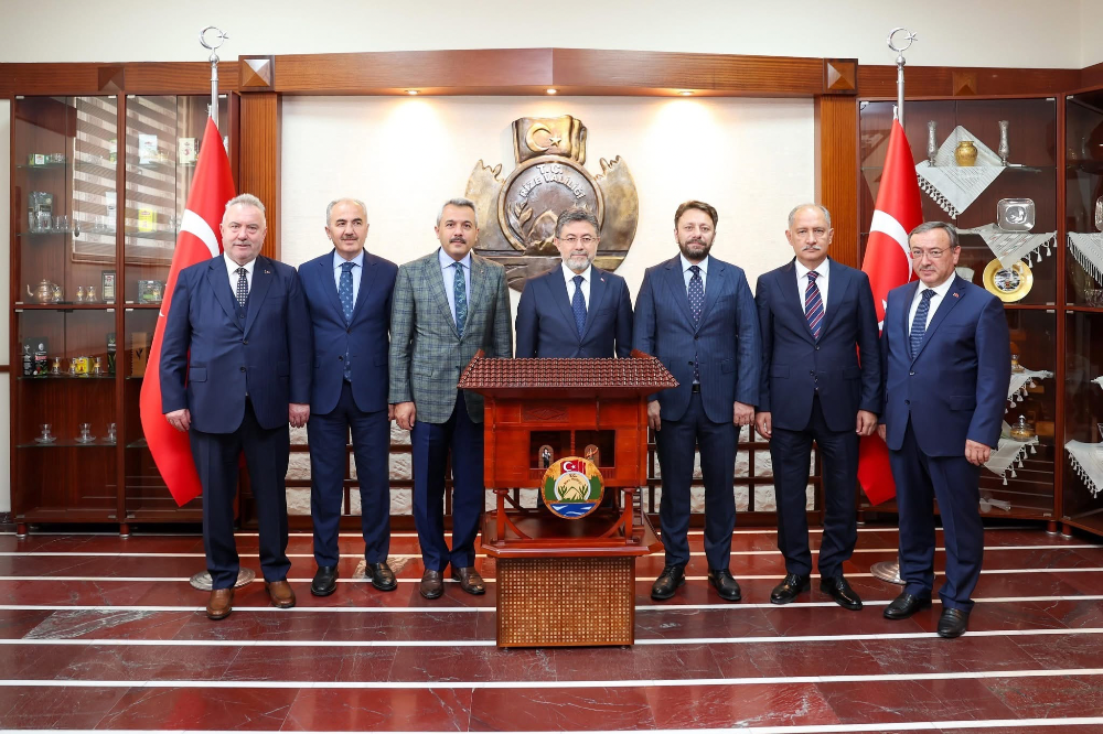 Tarım ve Orman Bakanı Sayın İbrahim Yumaklı Rize Valiliğini Ziyaret Etti