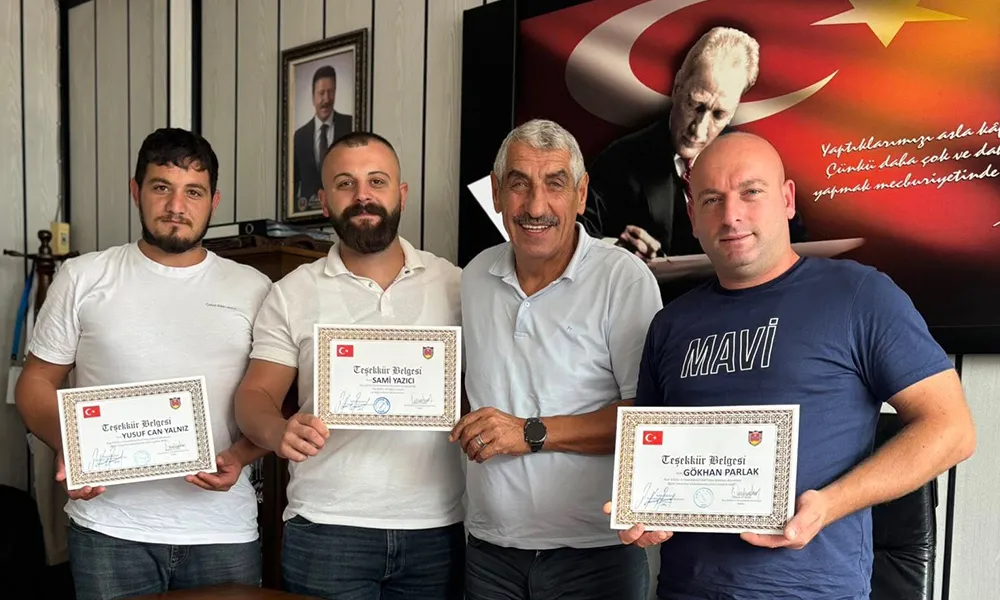 Yolcuların Güven ve Takdirini Kazanan Şoför Esnafına Plaket