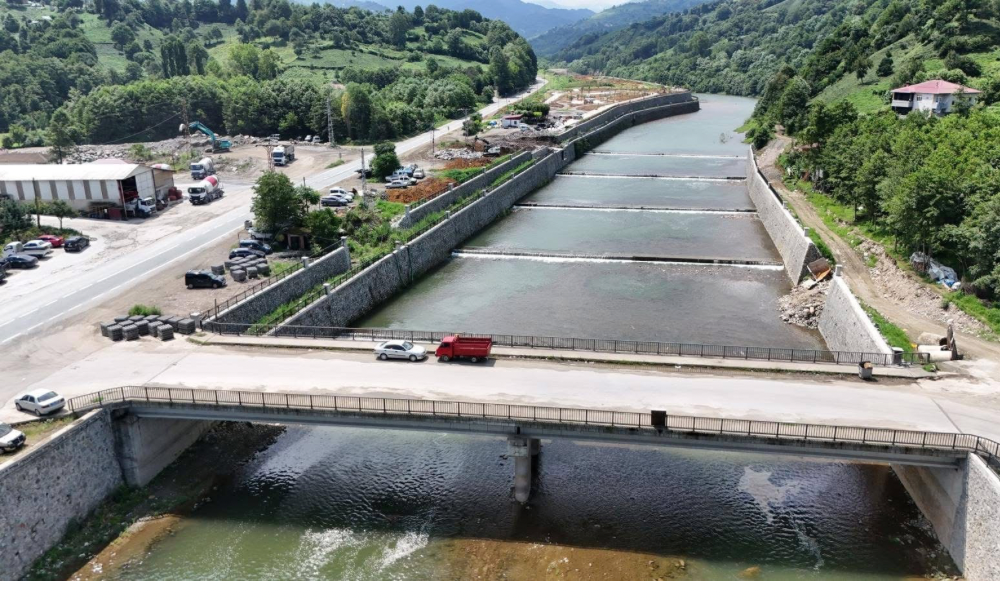 RİZE PAZAR, YATIRIMLARLA YENİ BİR ÇEHREYE KAVUŞUYOR