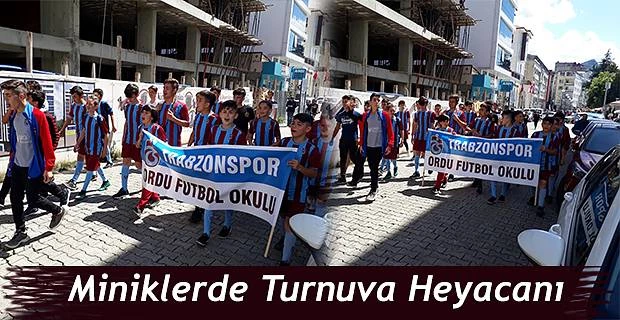 TRABZONSPOR FUTBOL OKULUNDAN MİNİKLERE TURNUVA