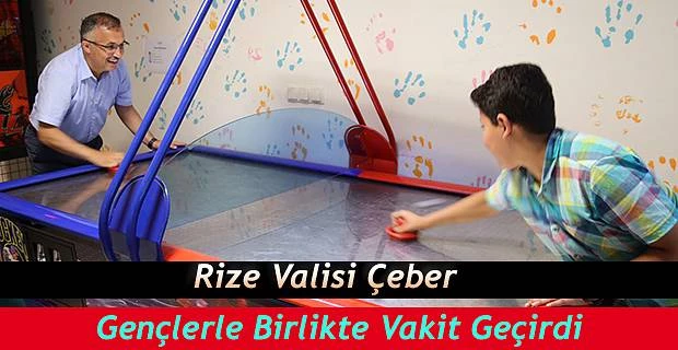 Vali Kemal Çeber Gençlerle Birlikte Vakit Geçirdi